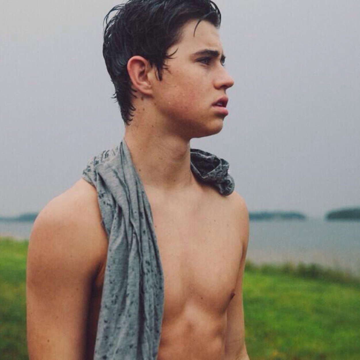 bloble89's profile picture. Hey beautiful! Follow @casshleeyy to help get to goals!:)