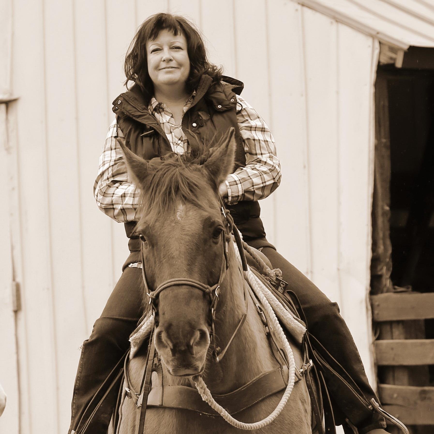 KarenML64's profile picture. 