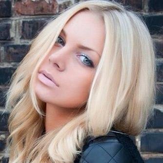 Женщина – единственный подарок, который сам себя упаковывает. #RuFollowBack