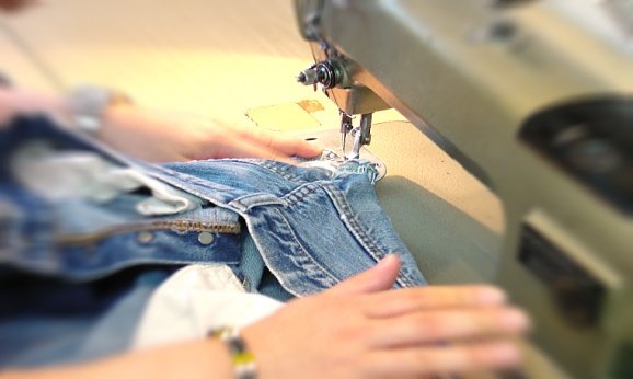 神戸市中央区の洋服リフォーム屋 しんこうべリフォームです。
1994年の開業以来、長きに渡りお世話になりました。
誠に勝手ながら諸般の都合により2024年11月末を持ちまして閉店させていただきました。
今後のご連絡は、Xのメッセージをご利用いただきますようお願いいたします。