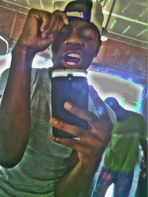 Single . !, Young n' Thugin'