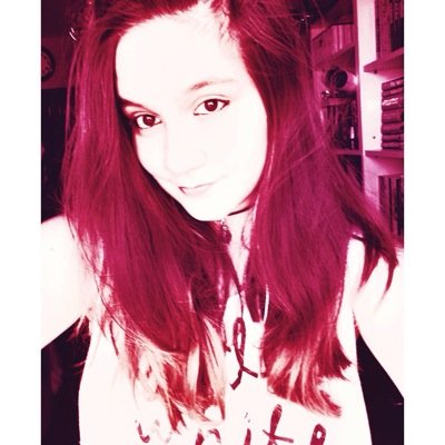 sevenhaIfbloods's profile picture. tek hobim ashton'la ilgili sapık hayaller kurmak yemek yemek kitap okumak ve uyumaktır