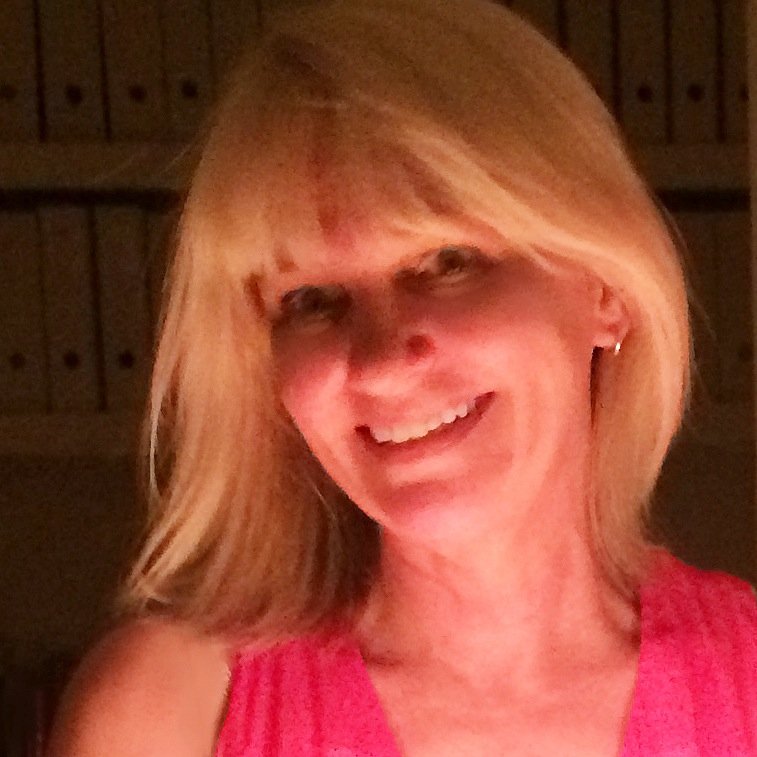 cathyjdesign's profile picture. Graphic designer, writer.