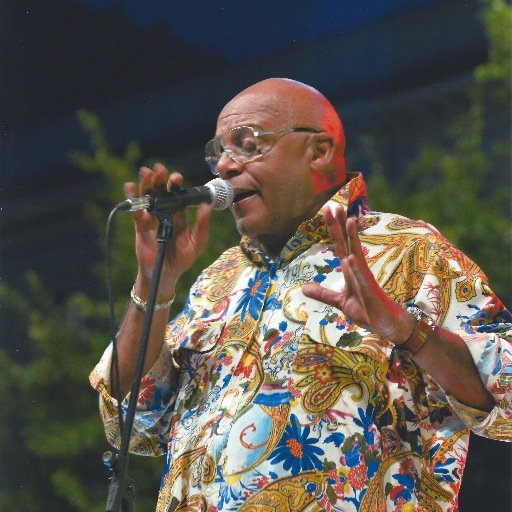 ronnie95903246's profile picture. Just a guy who loves music, and likes to try to sing it all. Without a tag, seems a drag...