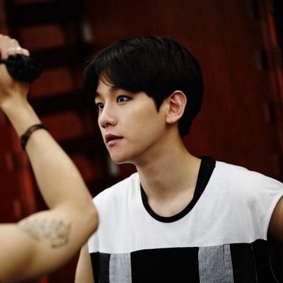 Ako pla si baekhyun! Not bakla not bacon it's taeyeon ay sorry baekhyun pla *kaway* *flying kiss* mahal ko kayo!