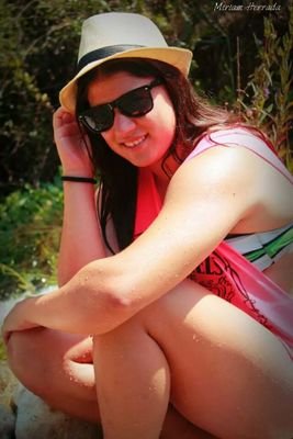 Adela9517's profile picture. Piragüista. Perdemos en nuestra propia sombra es volver a cometer los mismos errores, la vida te va a dar patadas por si sola, no te las des tu mismo.