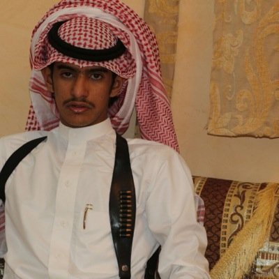 عسكري في الحرس الوطني لازلت ادرس وان شالله اكمل المسيره كل ماتمناه رضاء والدي وحسن الخاتمه...

٠٥٠١٧٧٠٩٠٠