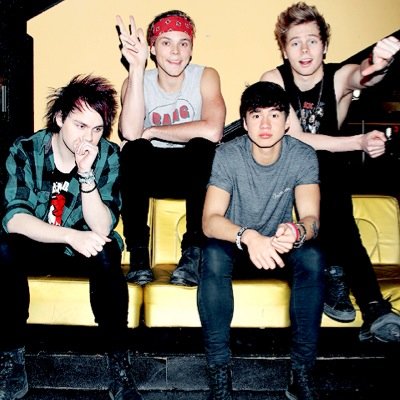 VOTE FOR 5SOS