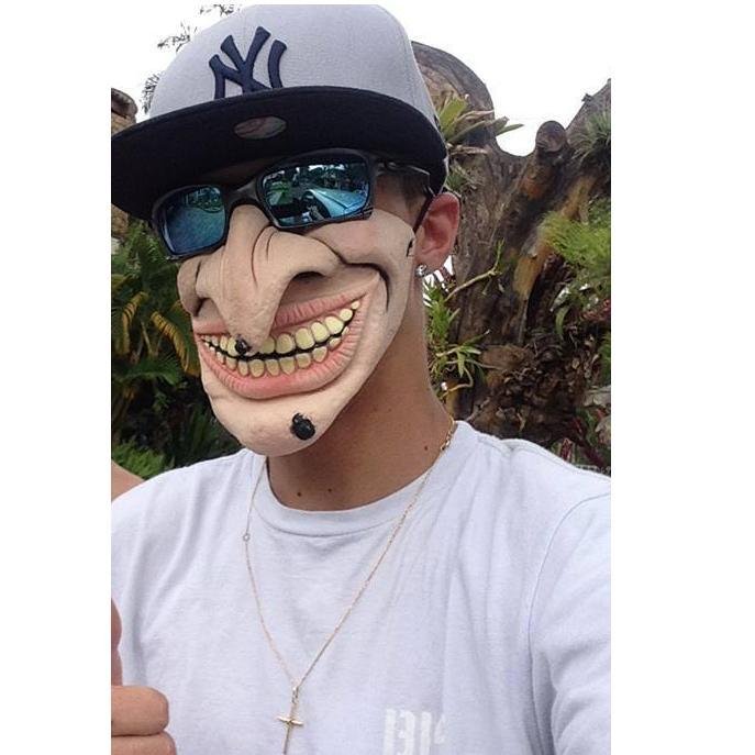 Comigo é assim,quem é verdadeiro comigo ta sempre comigo.