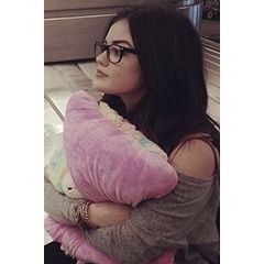 she's an extraordinary girl in an ordinary world.