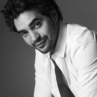 Your number one fan resource about Ramon Rodriguez! We are NOT Ramon!