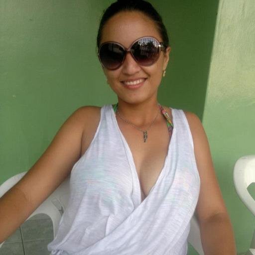 Mulher de fibra, esposa apaixonada que ama incondicionalmente sua Família.