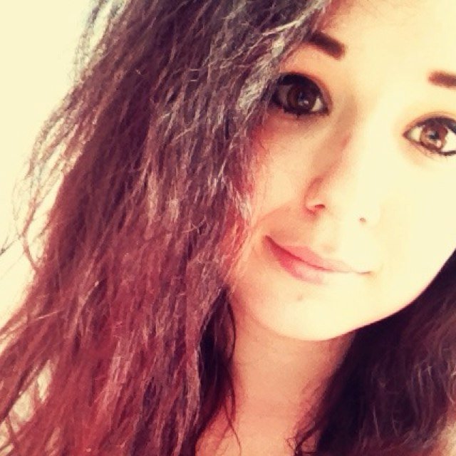 tahliadavid's profile picture. Tahlia is a twat and If you don't like linkin park/foo fighters/nirvana she will force you to go to a justin bieber concert. from @p0cket_sized