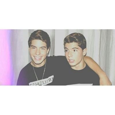 Desde el primer dia me enamoraron. Los sigo desde Zaragoza. Los e conocido, los amo Jesus y Daniel