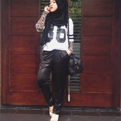 Ig : agustinapuji | line: agustiinapuji | fb: agustina puji