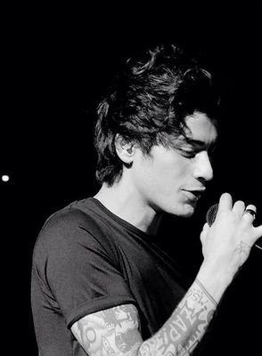 Zayn is my life he make me strong.❤28 june San Siro ❤