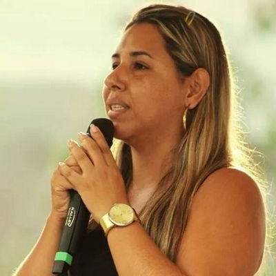 Madre, esposa y empresaria; en ese orden. 
Actualmente Concejal de Yopal por el @PartidoLiberal.