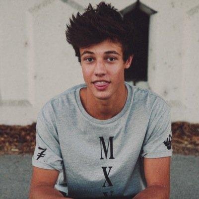 FREE FOLLOW please follow @Fxckbieberx_ or you may lose your free follow.