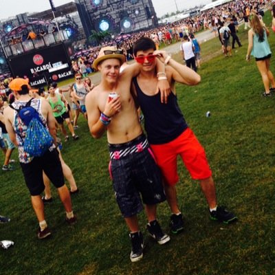 konstacey's profile picture. I dont want it I just flaunt it