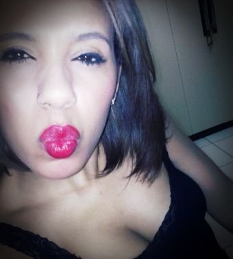 Amo quem me ama foda-se quem me odeia . A minha imagem é você quem faz , mas a minha vida sou eu quem vivo !!!!!!!!!!!!!!!!!
    
 Made in Brazil :D