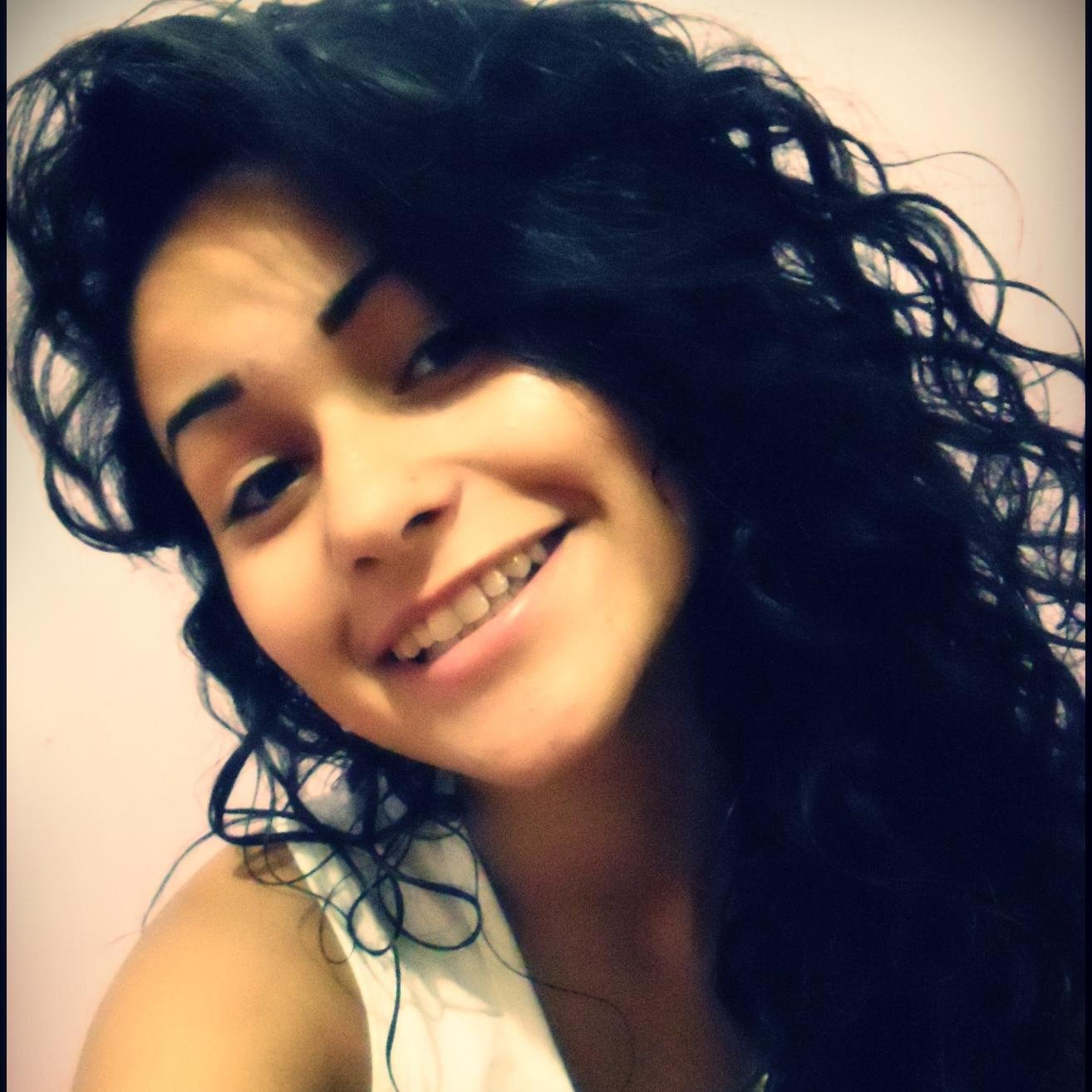 Minha Lu, meu anjo foi muito bom encontrar vc, te amo pra sempre, que sejamos um para o outro assim como a lua é para o céu! Eu Te Amo Melhor Namorada...