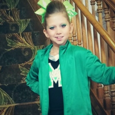 I am a all star star cheerleter ;)