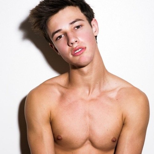 Justin Bieber, Cameron Dallas, 1D, Starbucks is life! 3