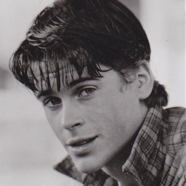 Im a grease, and nothings more important than my family and friends. My girl Sandy broke my heart into about a million pieces... 16/male/RP #Single