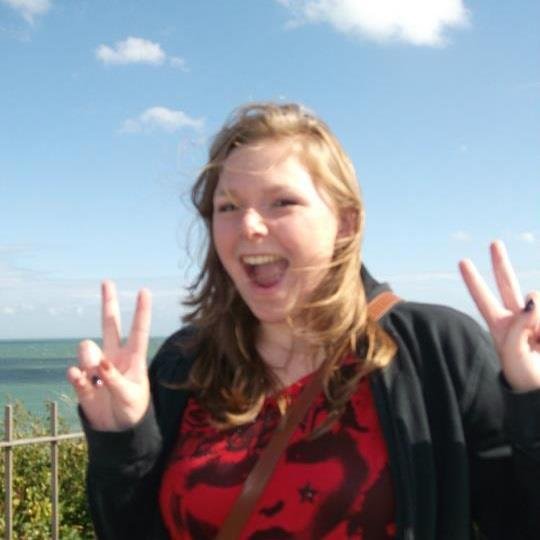 DaniYvaine's profile picture. Dutch, 30 years old. Geek. Film, series and musical lover. Married to a Brasilian. Content manager Benelux.