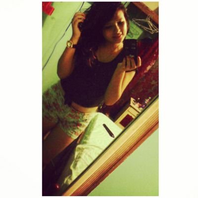 rosmeylim's profile picture. 