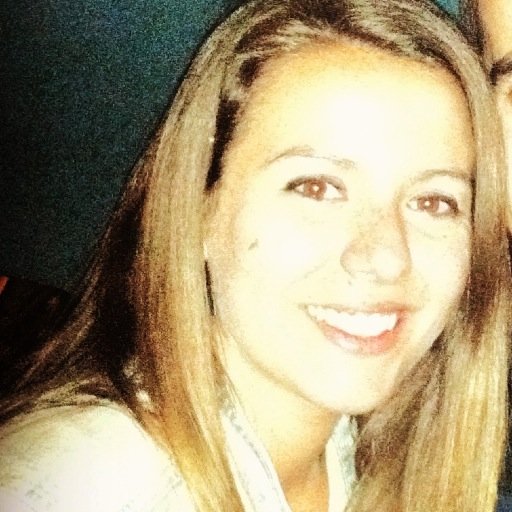 Graduada en Relacions Laborals, UAB.