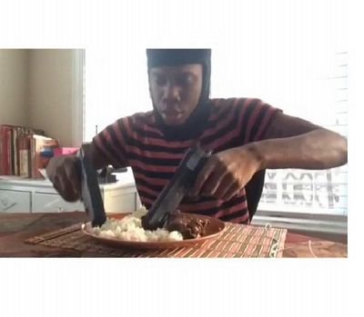 ChicagoBeLike's profile picture. Keep it #300 or Chicago will come knocking at your door.