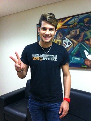 A vida me fez sua fã e eu te fiz minha vida ! @IsraelNovaes .
