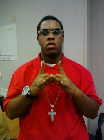 EASTWARREN BITCH WE 20 NIGGAS DEEP WITH BUFFS NIGGAS ANT STREET AS US SEE US AND BE FREEZING UP $RIP TEZ AJ. & SCOOTER$