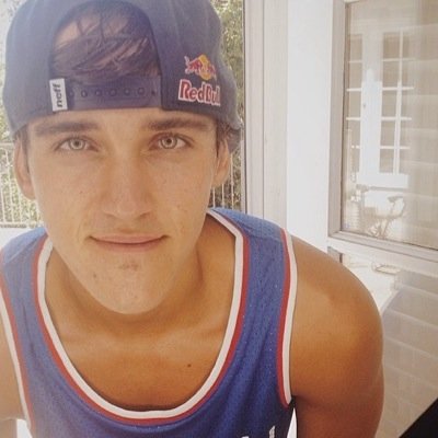 @BrooksBeau is my lifeee #Team Dirty Pig