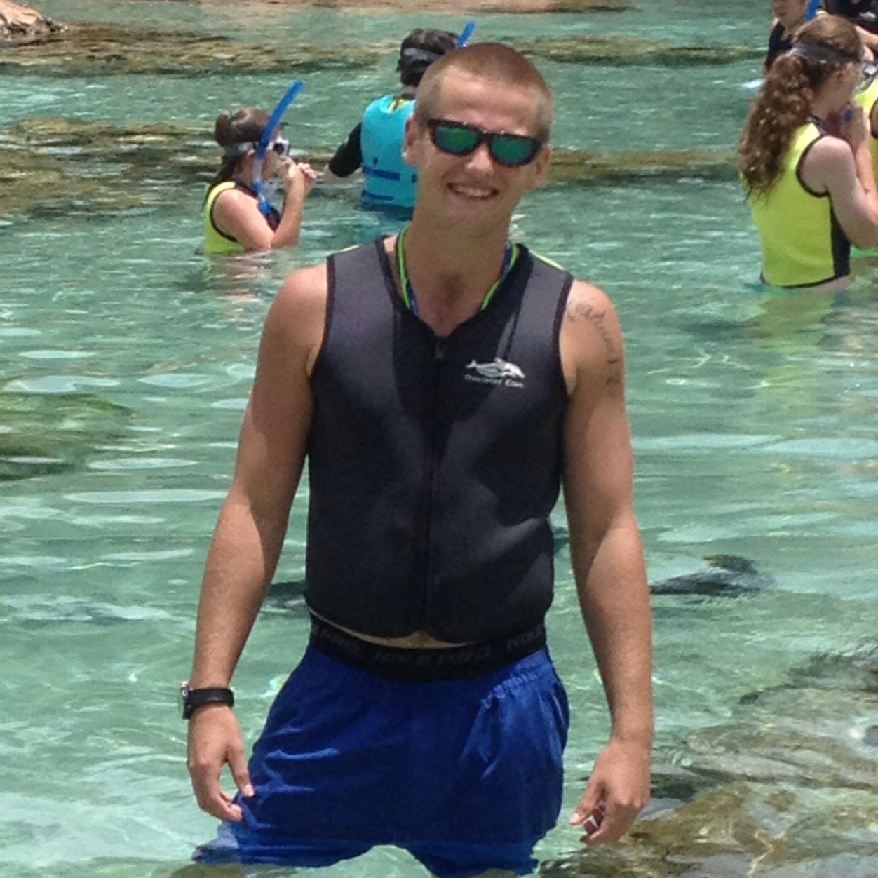 Im a relaxed type guy working as a nurse trying to make a living for myself. Love life.. love playing basketball and always will. #respectisearned not given