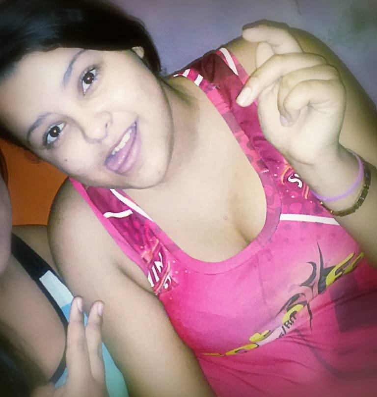 Querido diário :

quero encher a cara 
*--* ☺ ☺