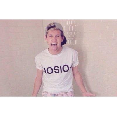 u just got a free follow from @niallashtongram, ur fav follows soon babey ♥