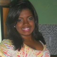 Independente do que esteja ou o que venha acontecer , sempre estarei sorrindo , pois a minha unica arma contra aos que te querem mal .