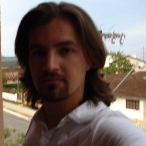 Software Engineering, entrepreneur, co-founder and CTO at https://t.co/CISZGGt11E