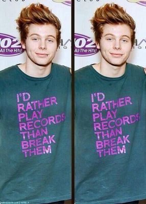 Follow @TroubleEspinosa turn her notification on because her tweets are the beat also she does Luke dms a lot