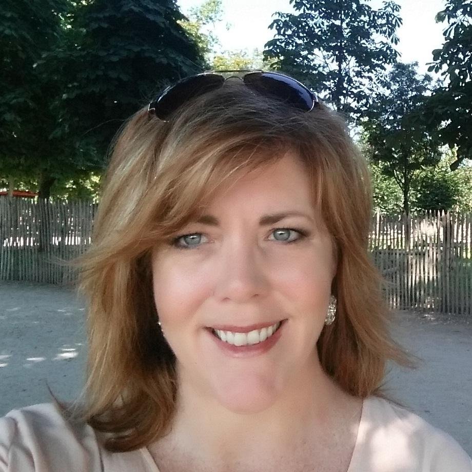 Sr. SCS Content Strategist at Citrix (SaaS Division). We empower people to work the way they want to. Also wife and mommy to a beautiful, beach dwelling family.