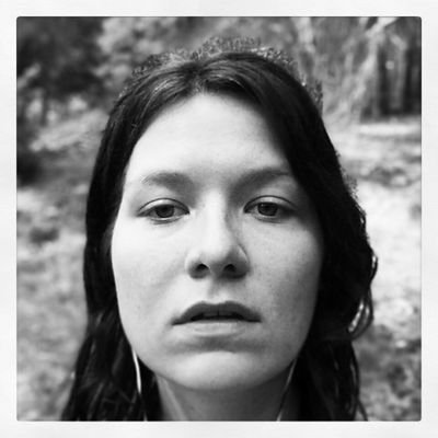 Viveelise's profile picture. 