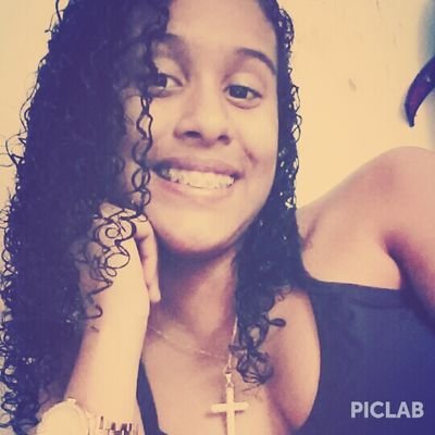 Deus me proteja  do inimigo que me ataca. ... e mais ainda do inimigo  que me abraça