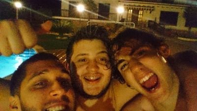 rubenapolitani's profile picture. Rugbista, alcohólico y demás pasiones ocultas.