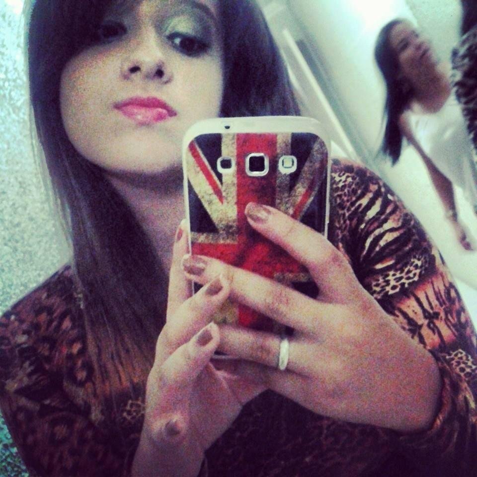 A vidaa mee ensinoou a nuunca desistir !   Neem gaanhar , neem peerde maais proucurar aa evooluuir...♪♫♫ Livraai- mee de toodo maal & olhoo goordo,améem