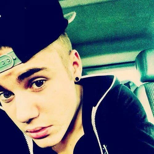 ser belieber éh arte , amar o justin faz parte , criticar o justin éh moda , chegar onde ele chegou éh foda  ♡♔