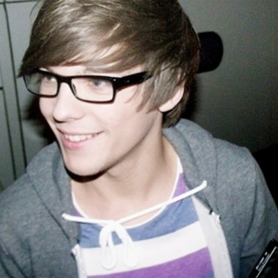 Free follow courtesy of @louisdateharry