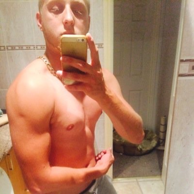 chrisrogiie's profile picture. live everyday as its your last.