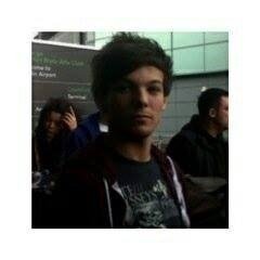xhkb,zry FOLLOW @NIALLACHAUDASSE (dm to ariana) OR I WILL UNFOLLOW YOU OK BYE ILY